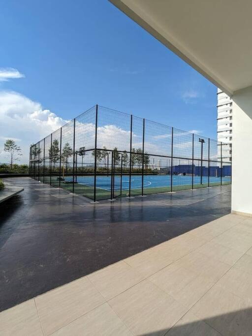 En1616- Selfcheck-in- Wi-fi- Netflix-pool, 6093 * Cyberjaya