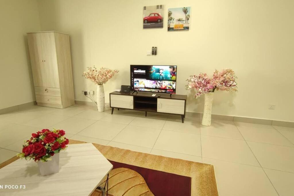En1616- Selfcheck-in- Wi-fi- Netflix-pool, 6093 Apartment Cyberjaya